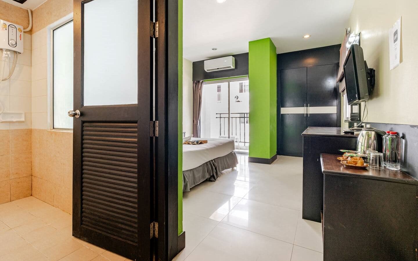 rooms-superior-room