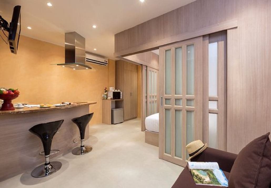 rooms-grand-deluxe-seaview-room