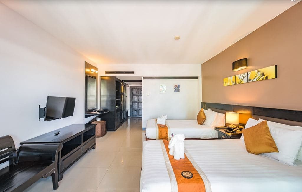 rooms-deluxe-room