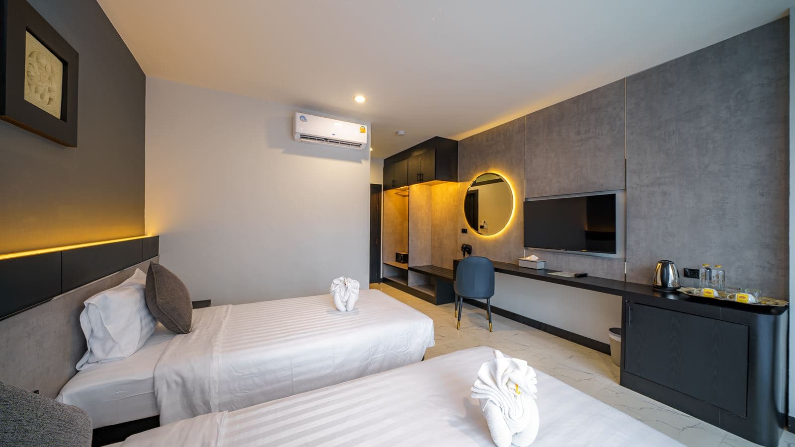 rooms-deluxe-room