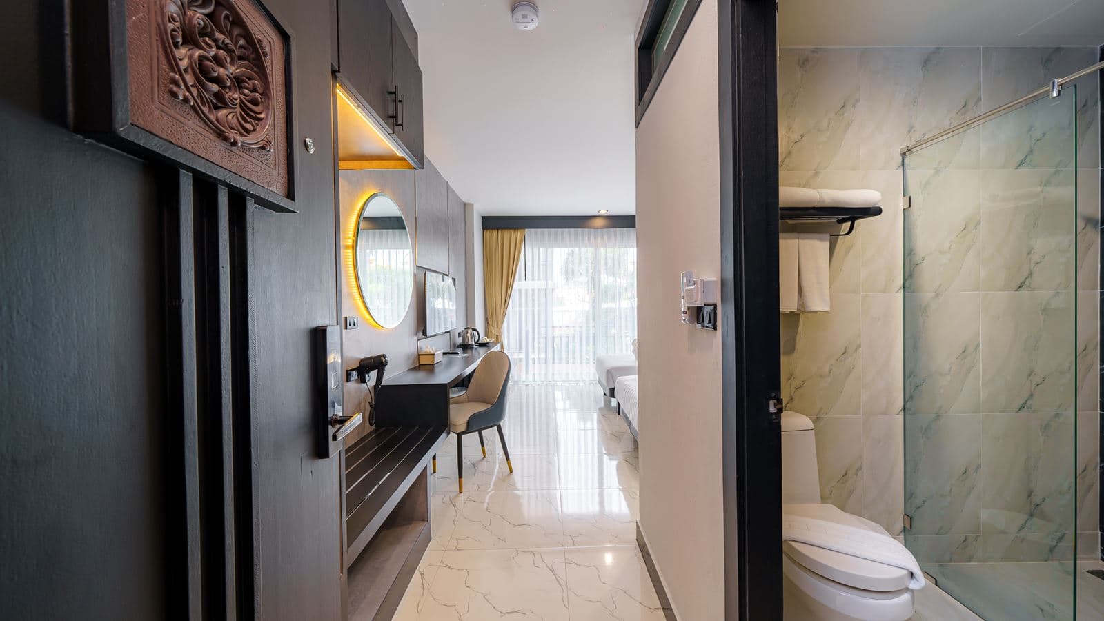 rooms-deluxe-room
