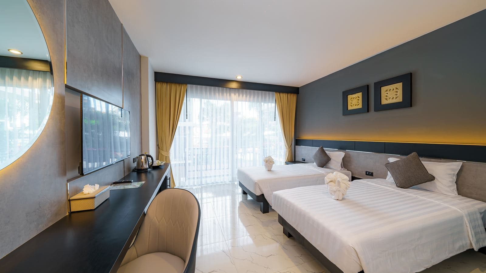rooms-deluxe-room