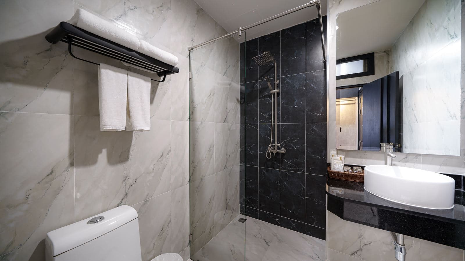 rooms-deluxe-room