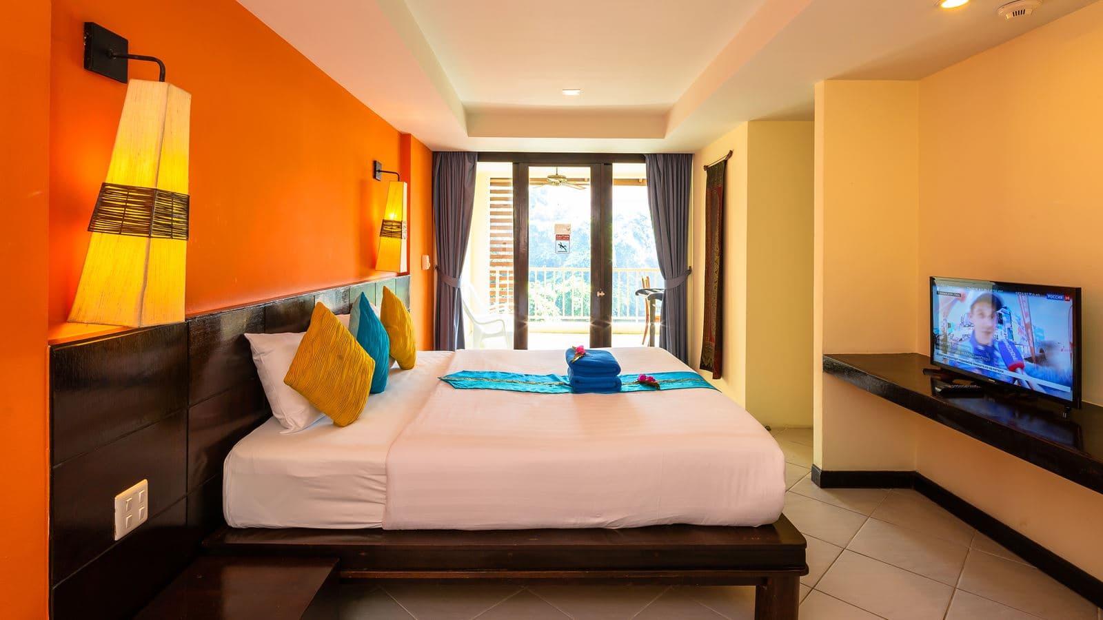 rooms-deluxe-room