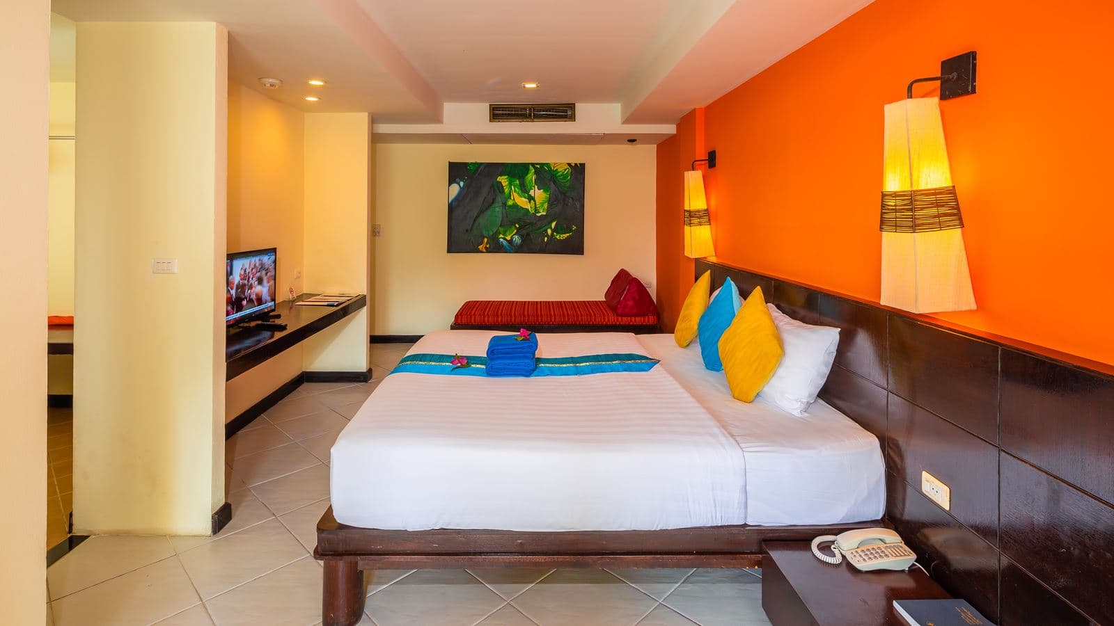 rooms-deluxe-room