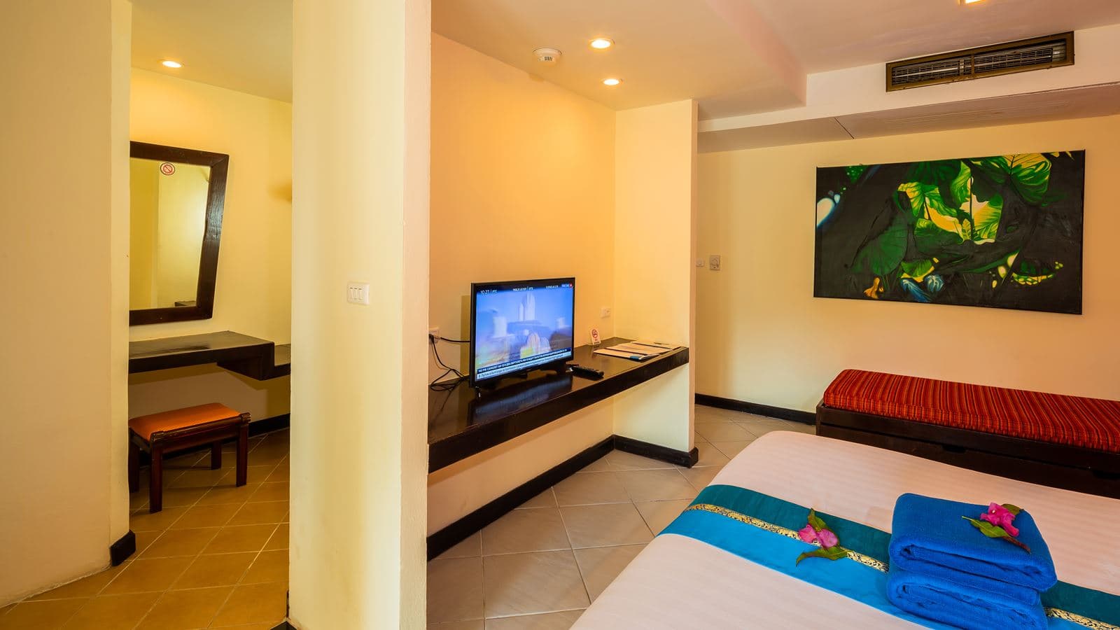 rooms-deluxe-room