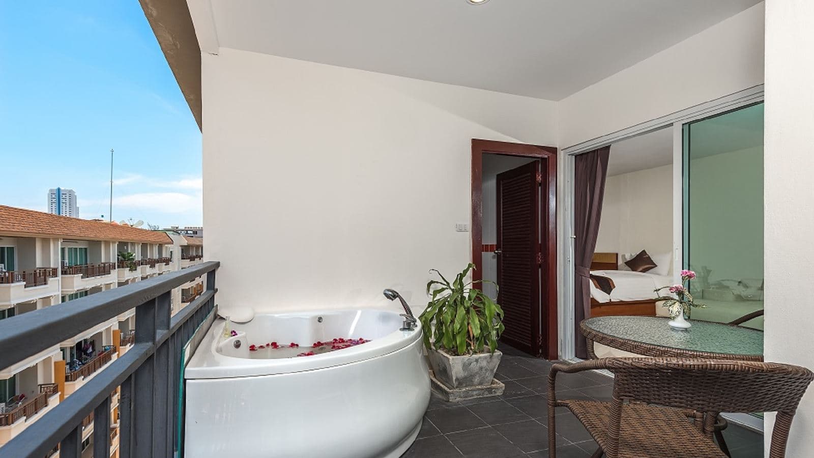 rooms-junior-suite