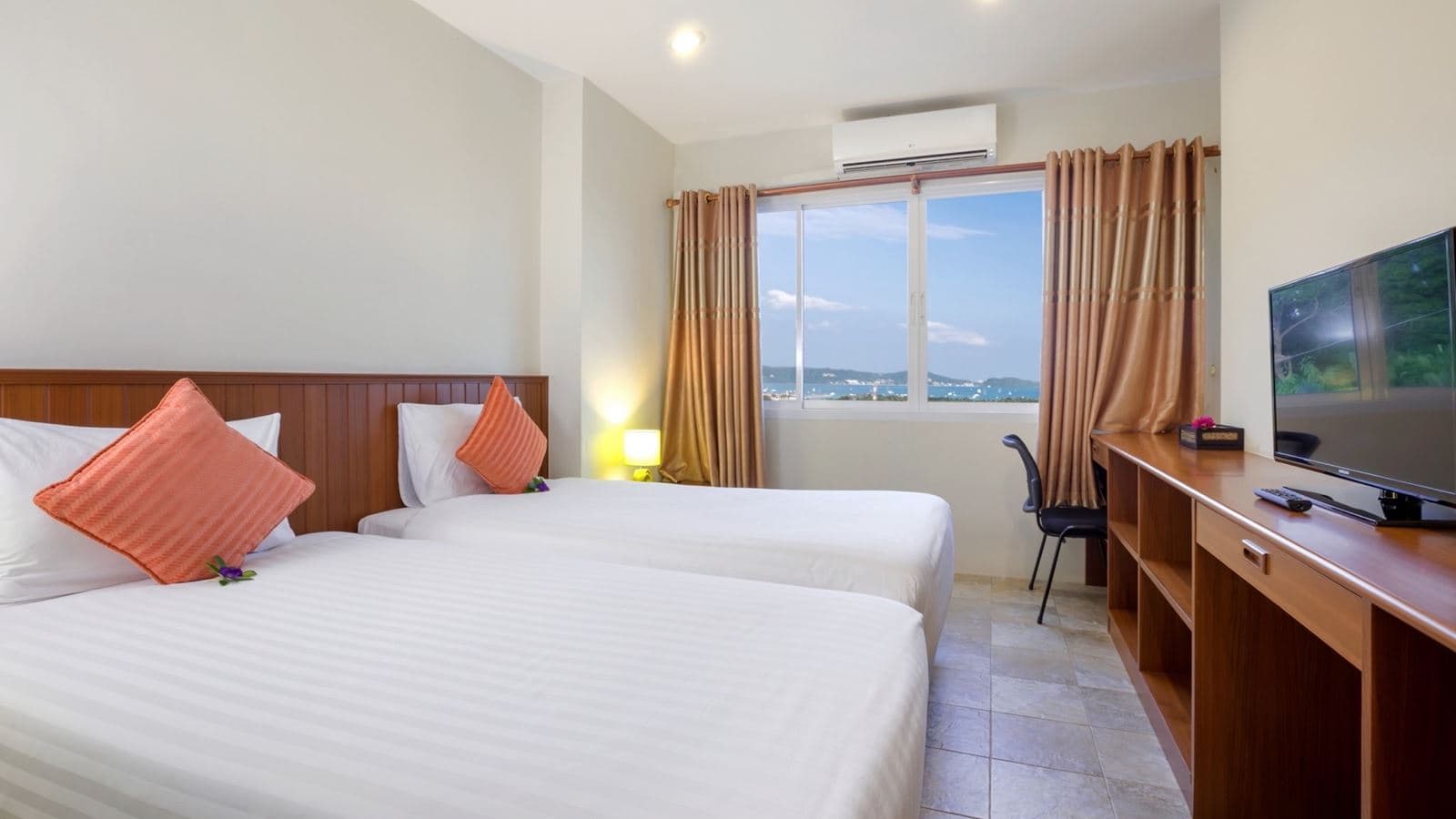 rooms-standard-room