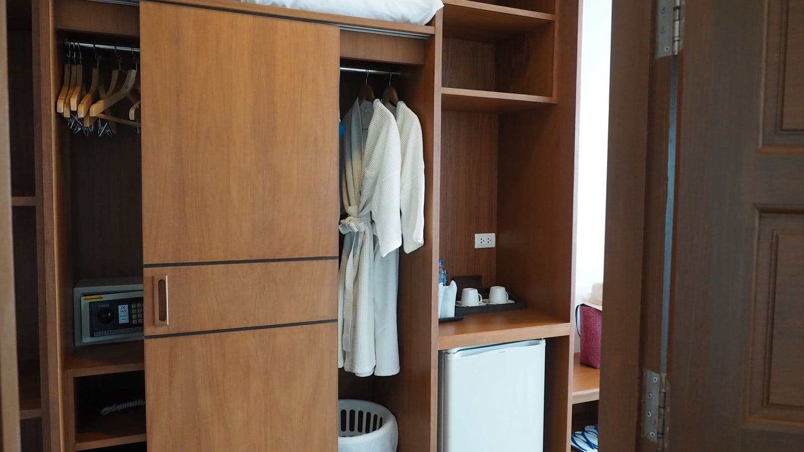 rooms-grand-deluxe-seaview