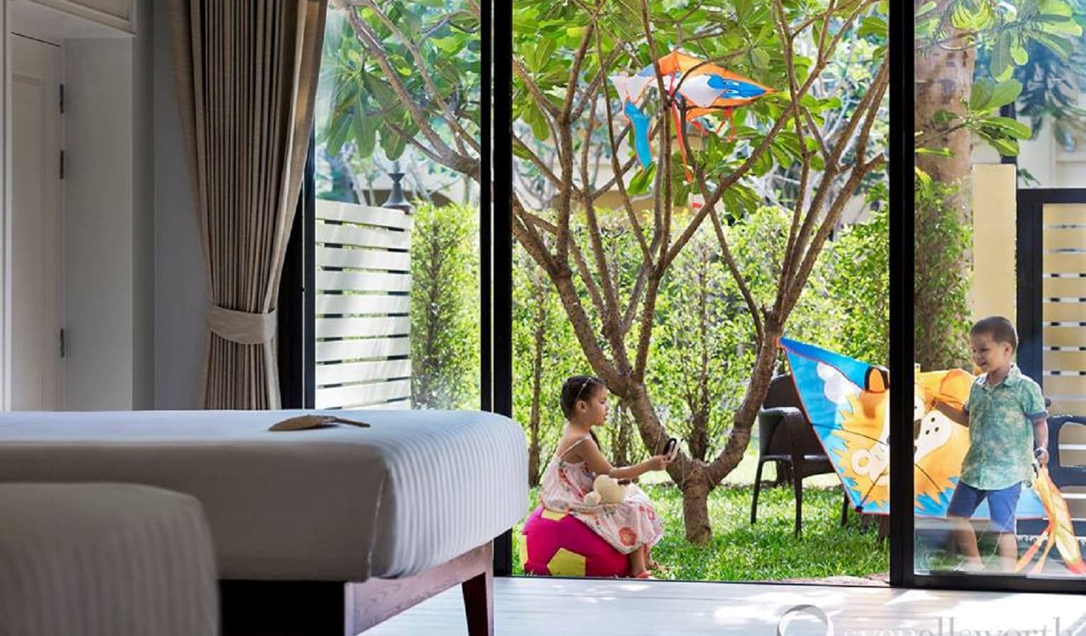 rooms-deluxe-garden-room