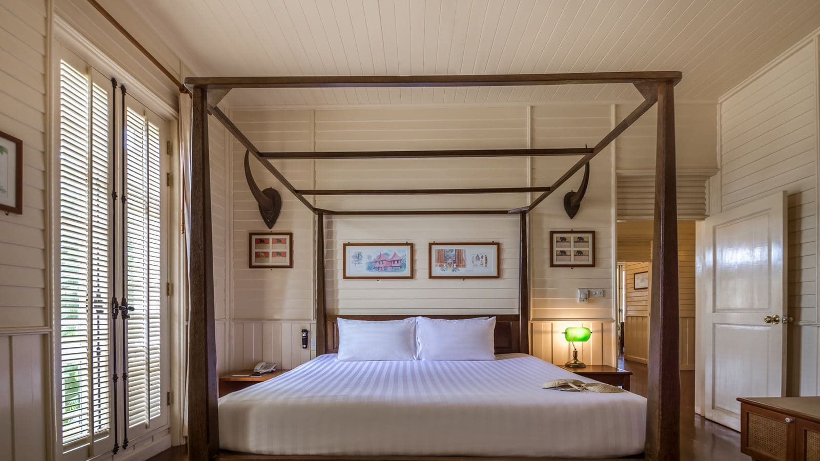 rooms-manathai-suites