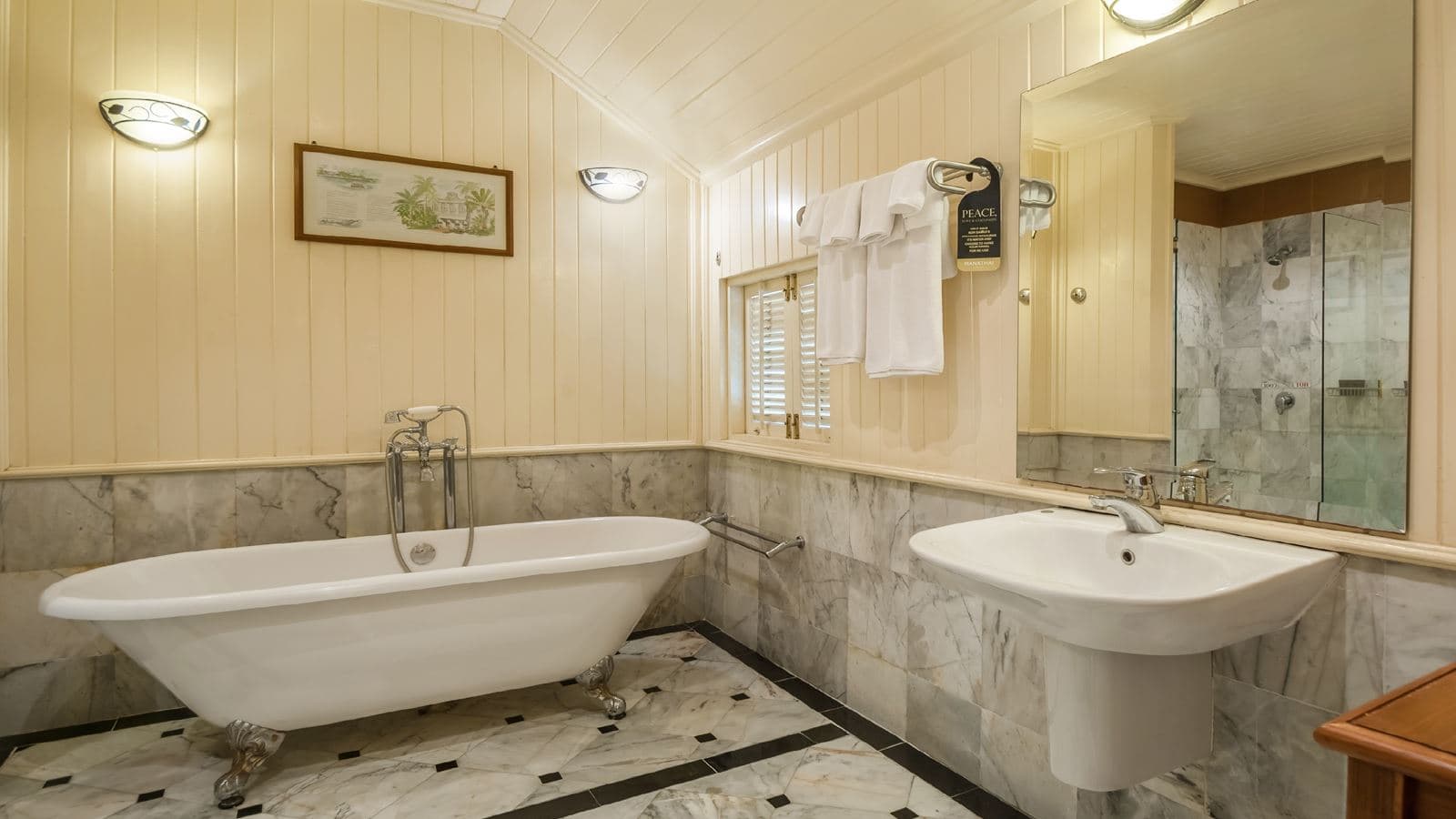 rooms-manathai-suites