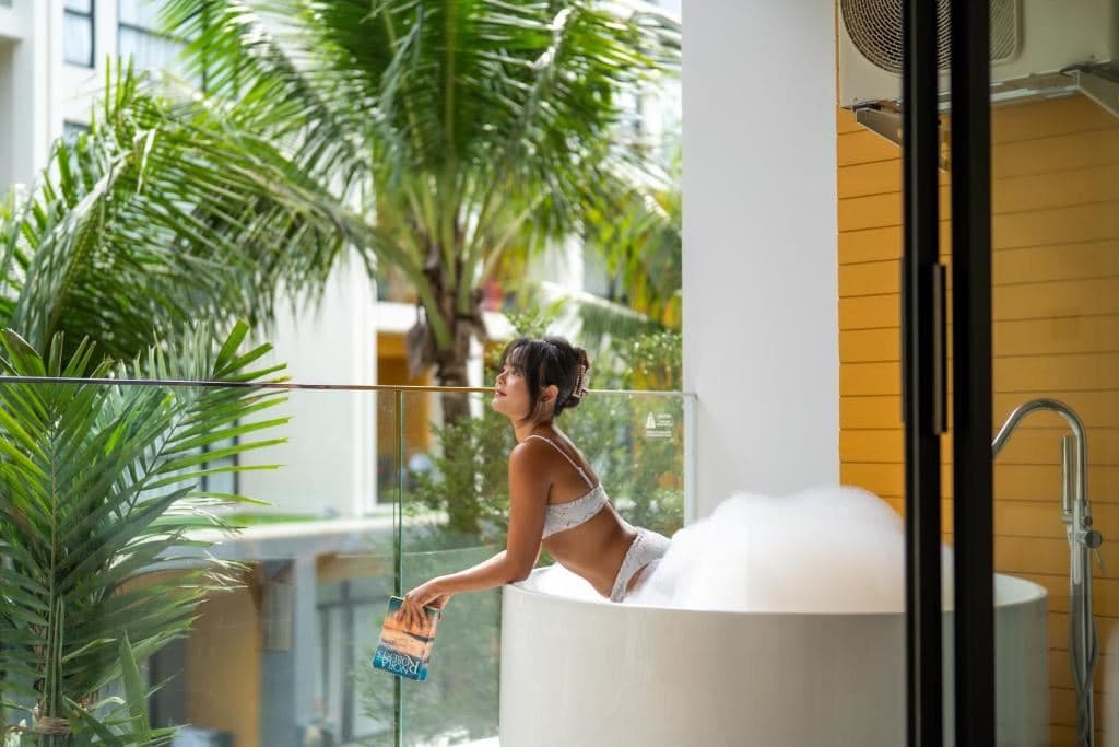 rooms-family-suite-plus-with-outdoor-bathtub