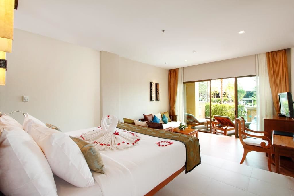 rooms-deluxe-pool-access