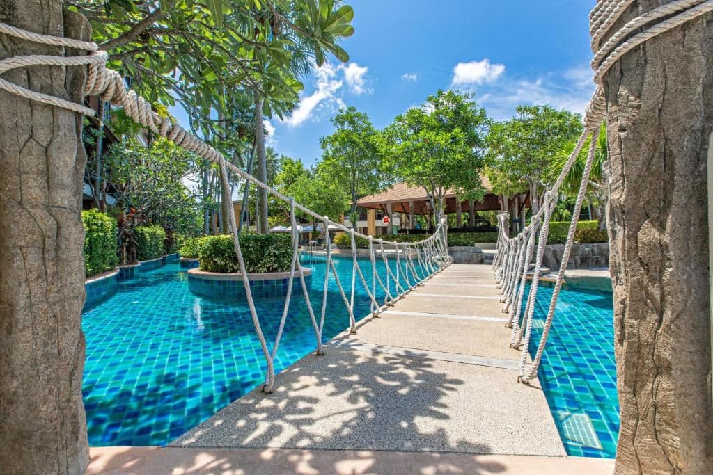 pools-outdoor-pool