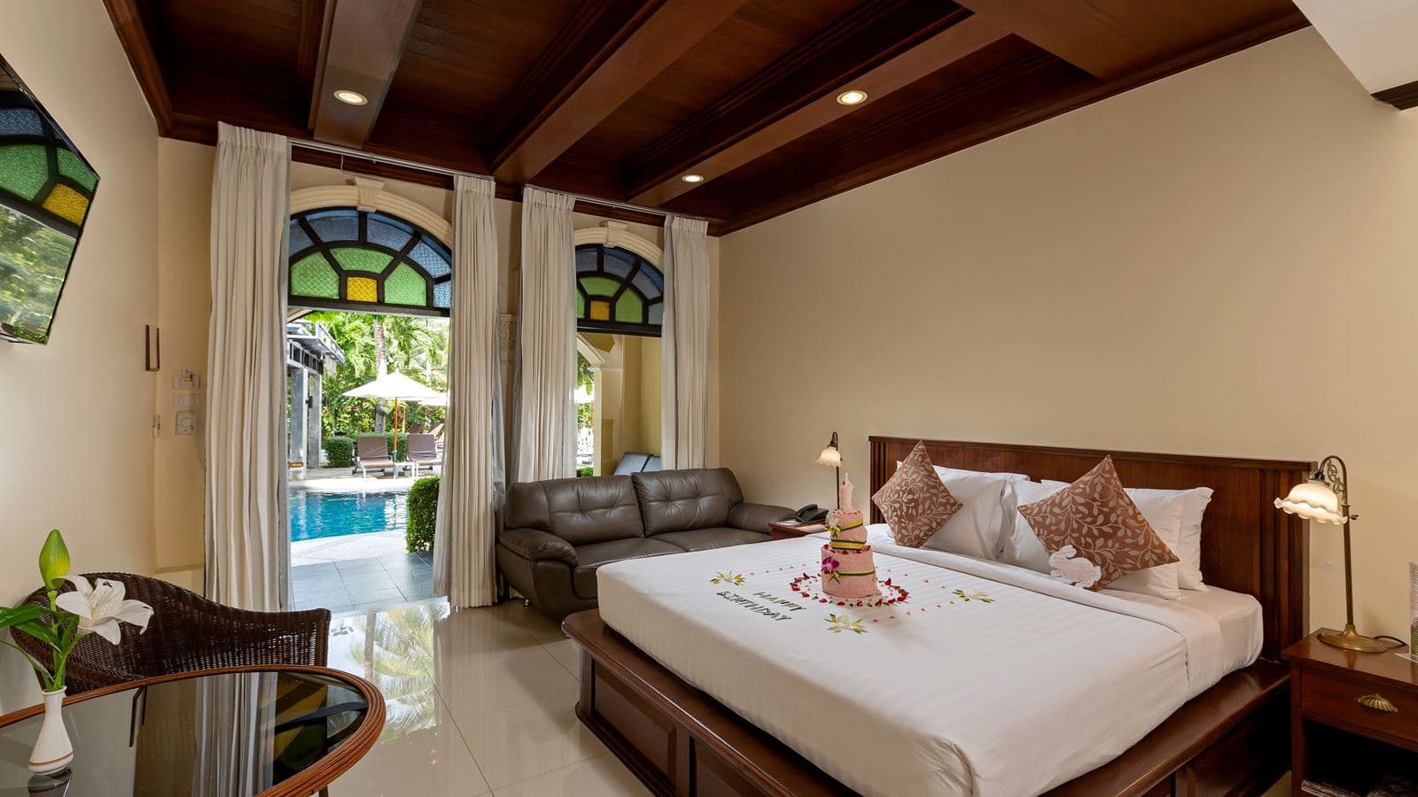 rooms-front-studio