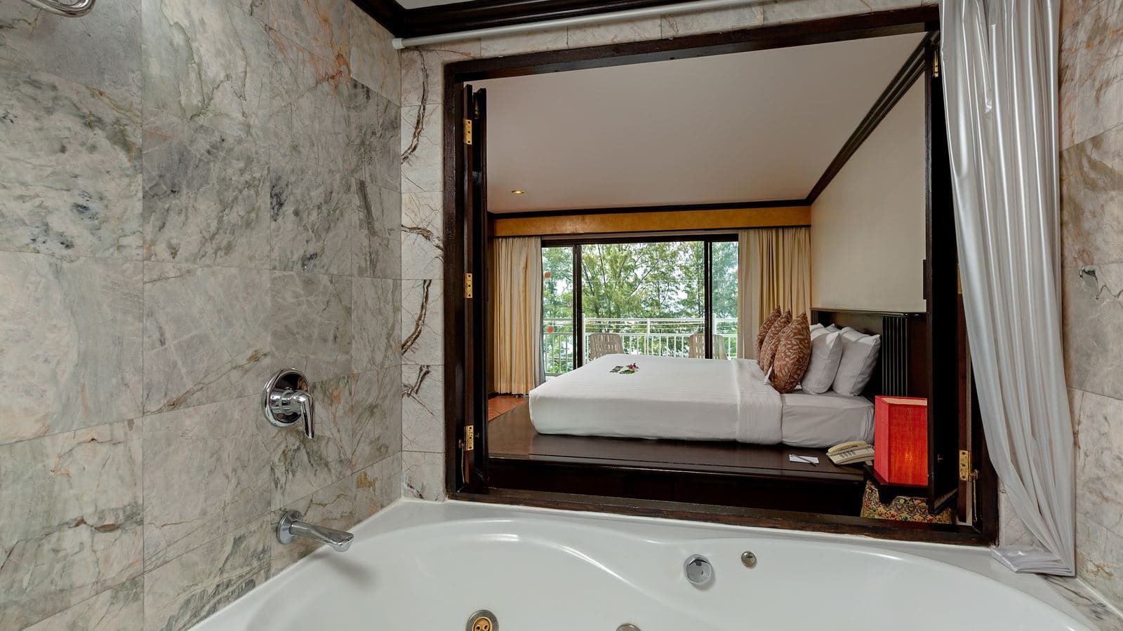 rooms-family-room