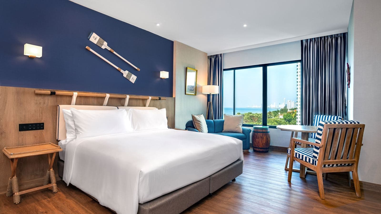 rooms-deluxe-room