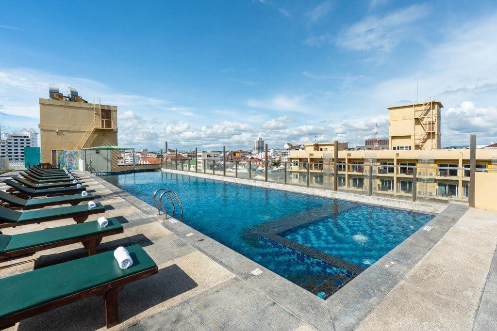 pools-outdoor-pool