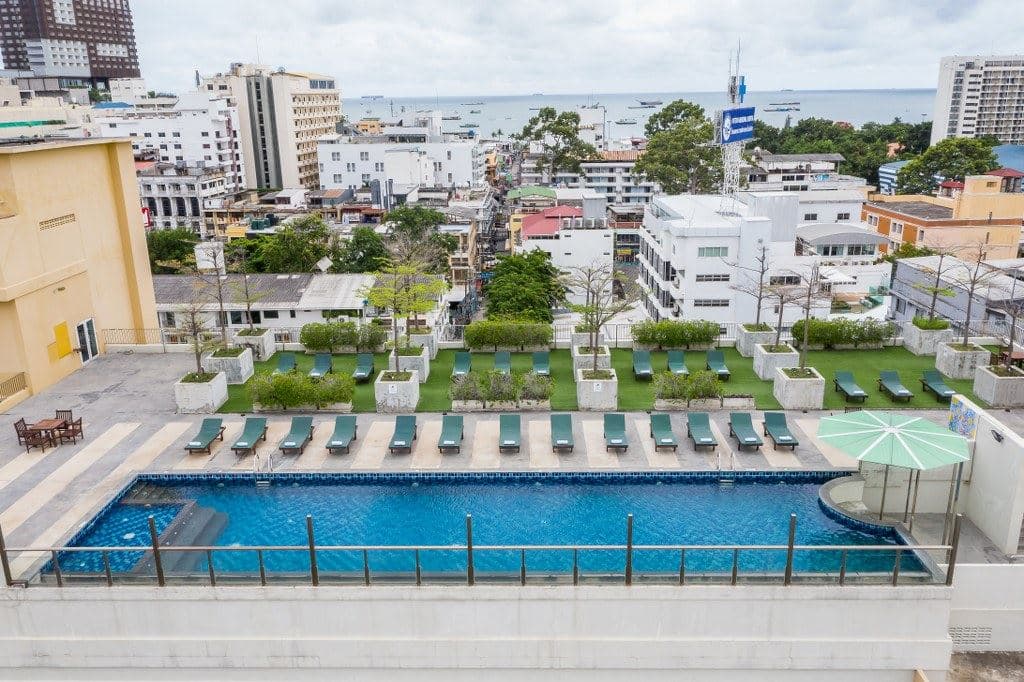 pools-outdoor-pool