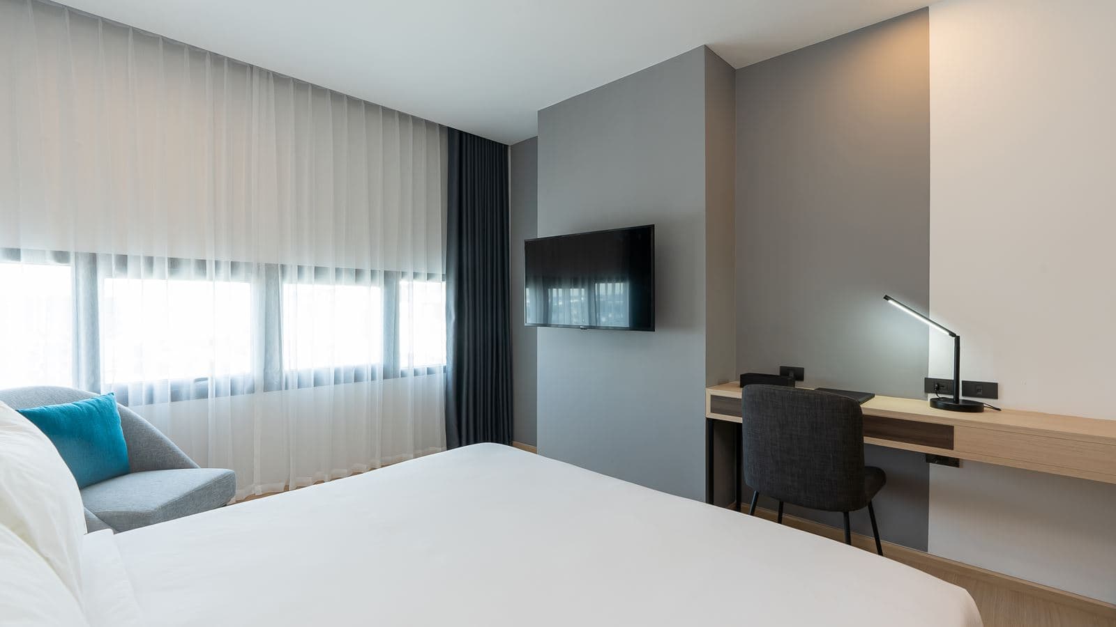 rooms-superior-king-room