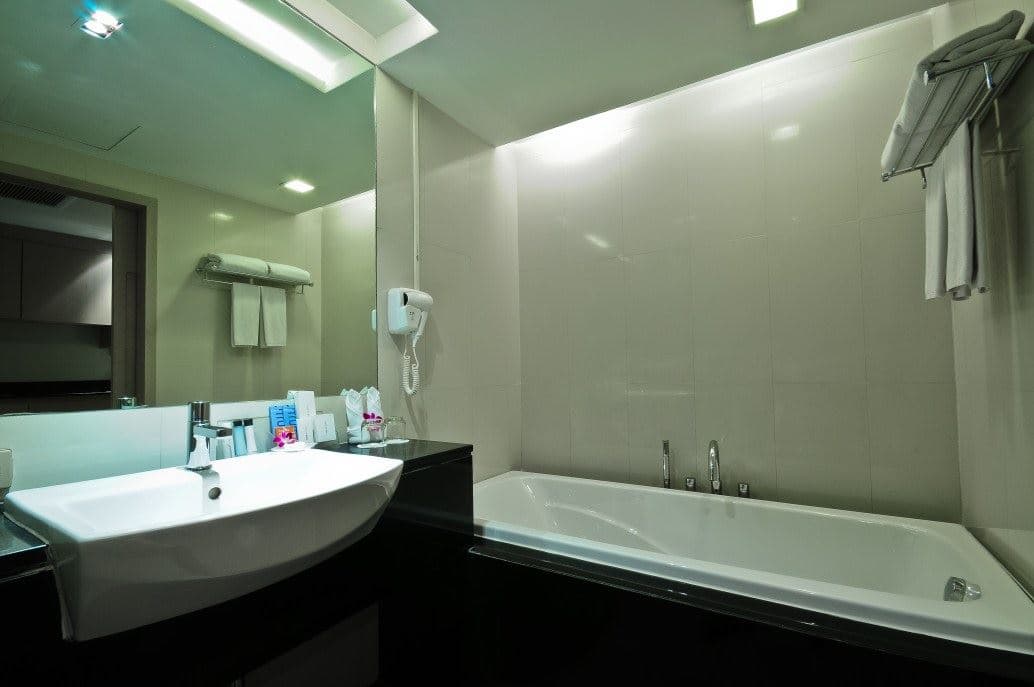 rooms-deluxe-room