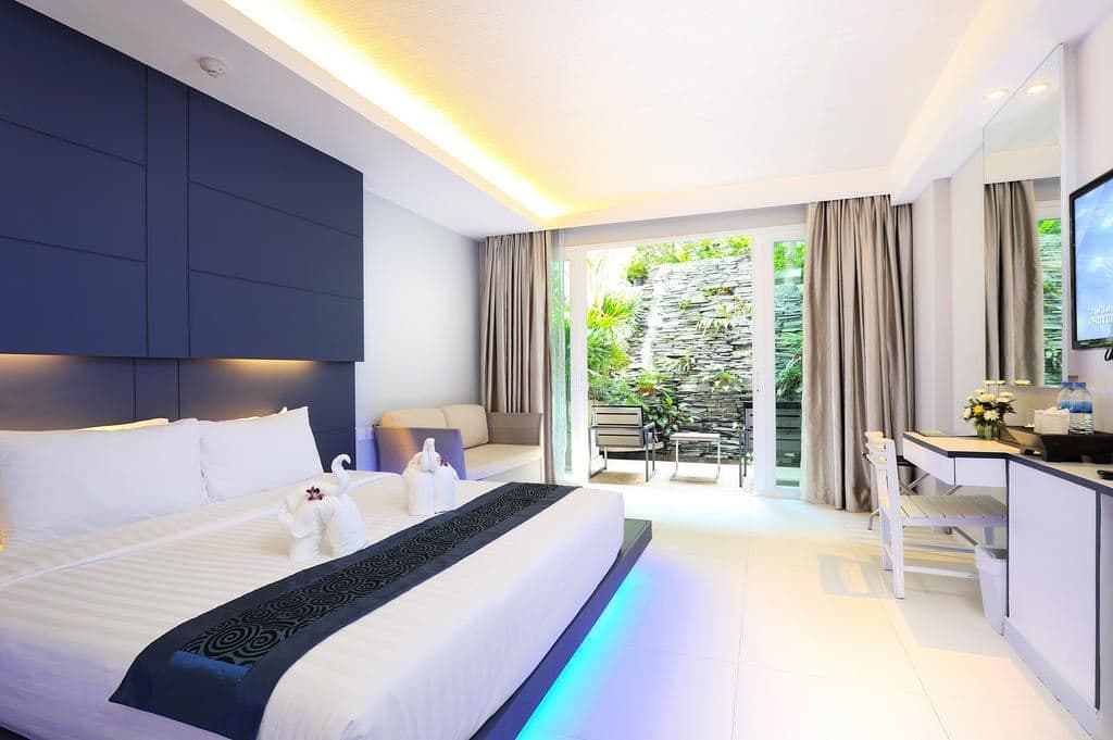 rooms-deluxe-room
