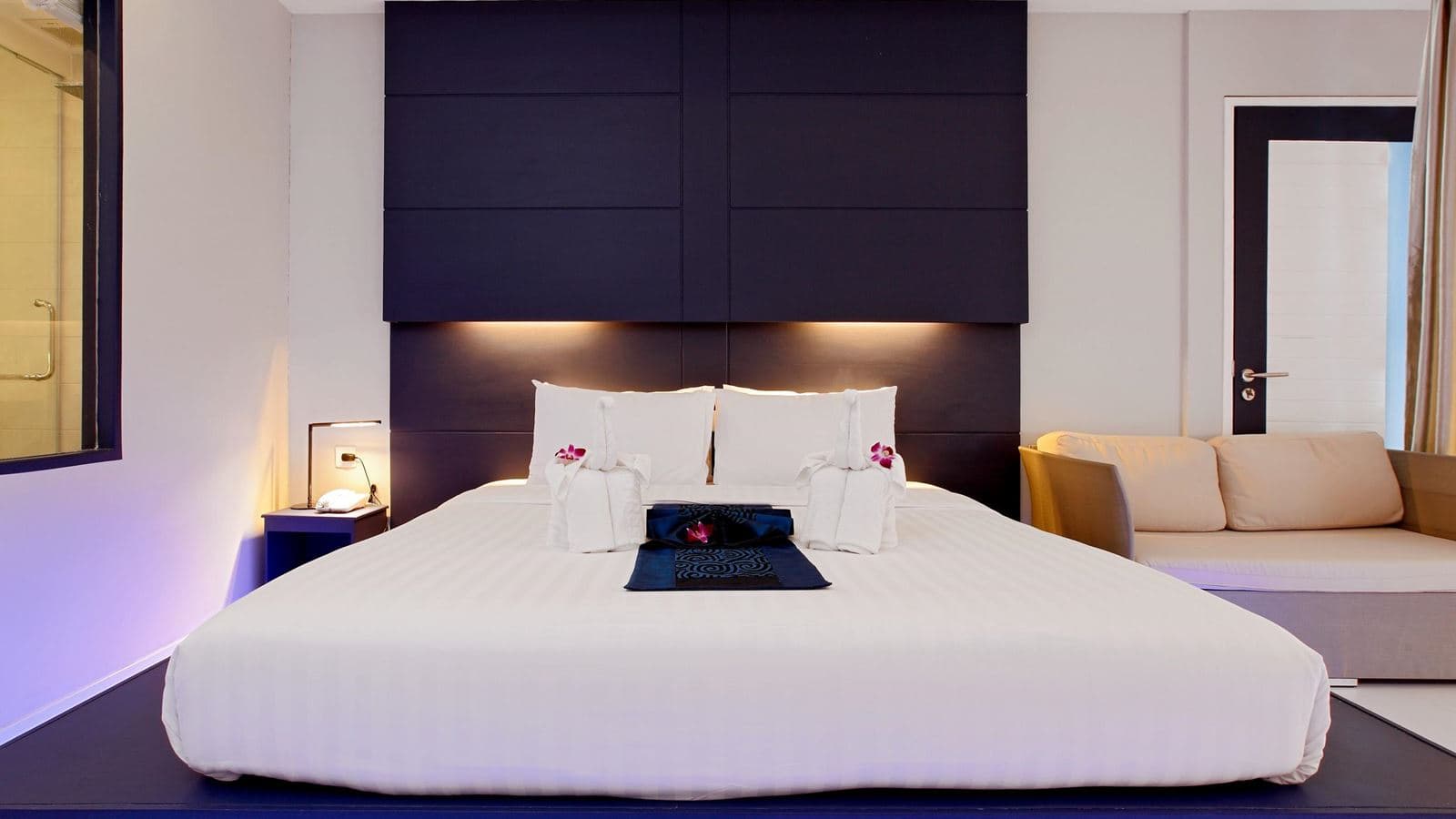 rooms-deluxe-room
