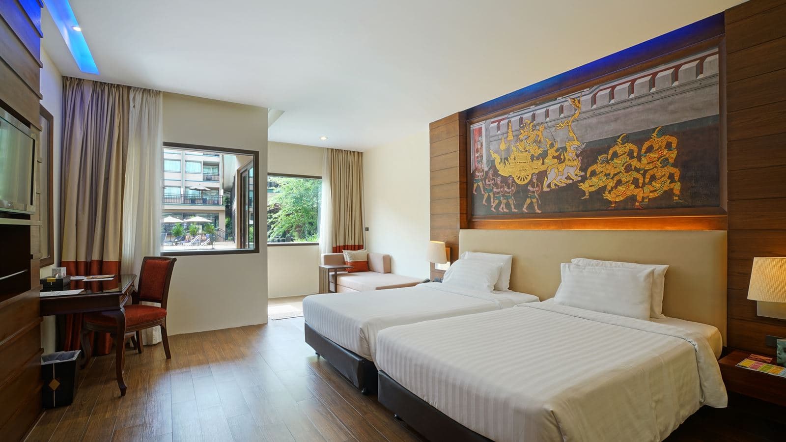 rooms-deluxe-pool-view