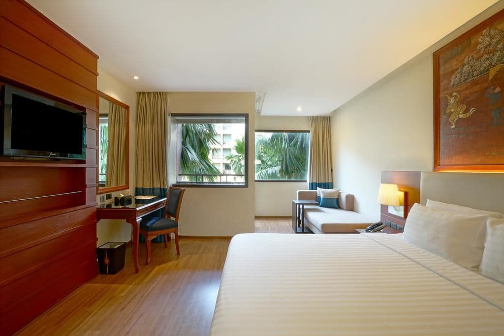 rooms-superior-pool-view
