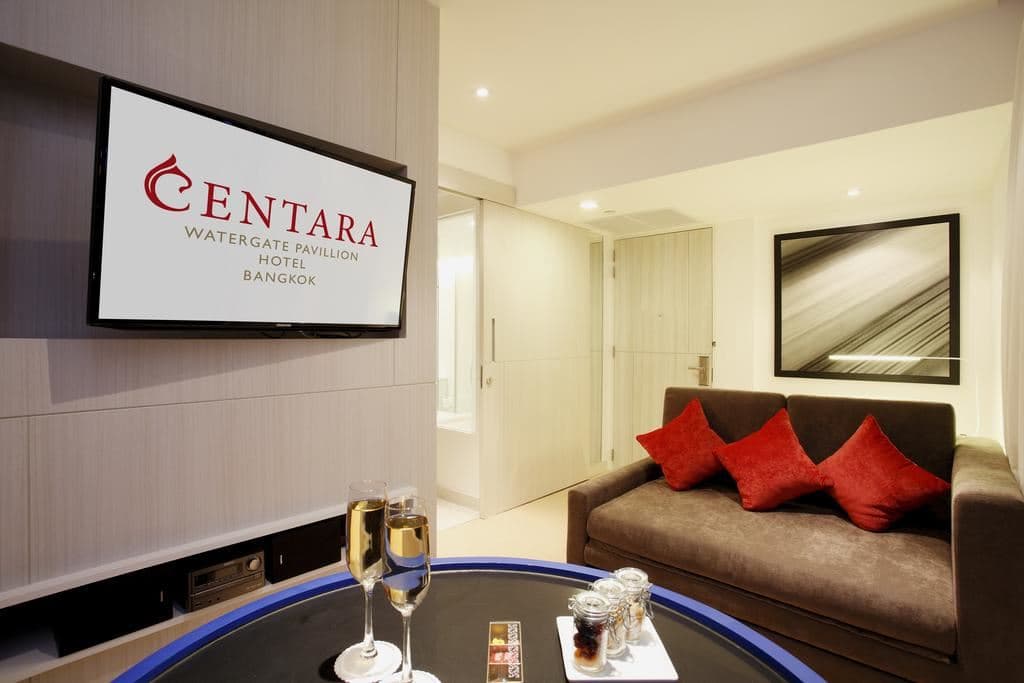 rooms-deluxe-suite-city-view