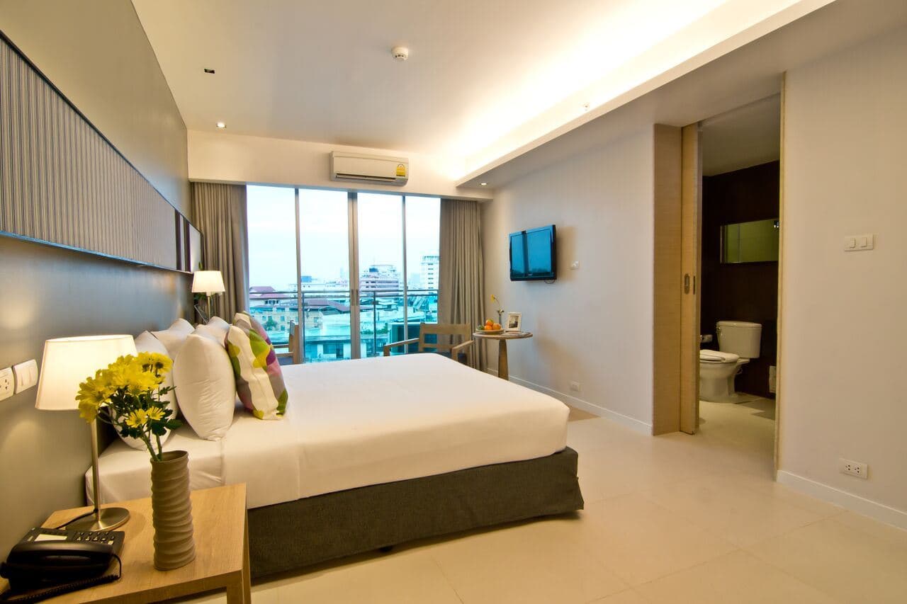 rooms-deluxe-room