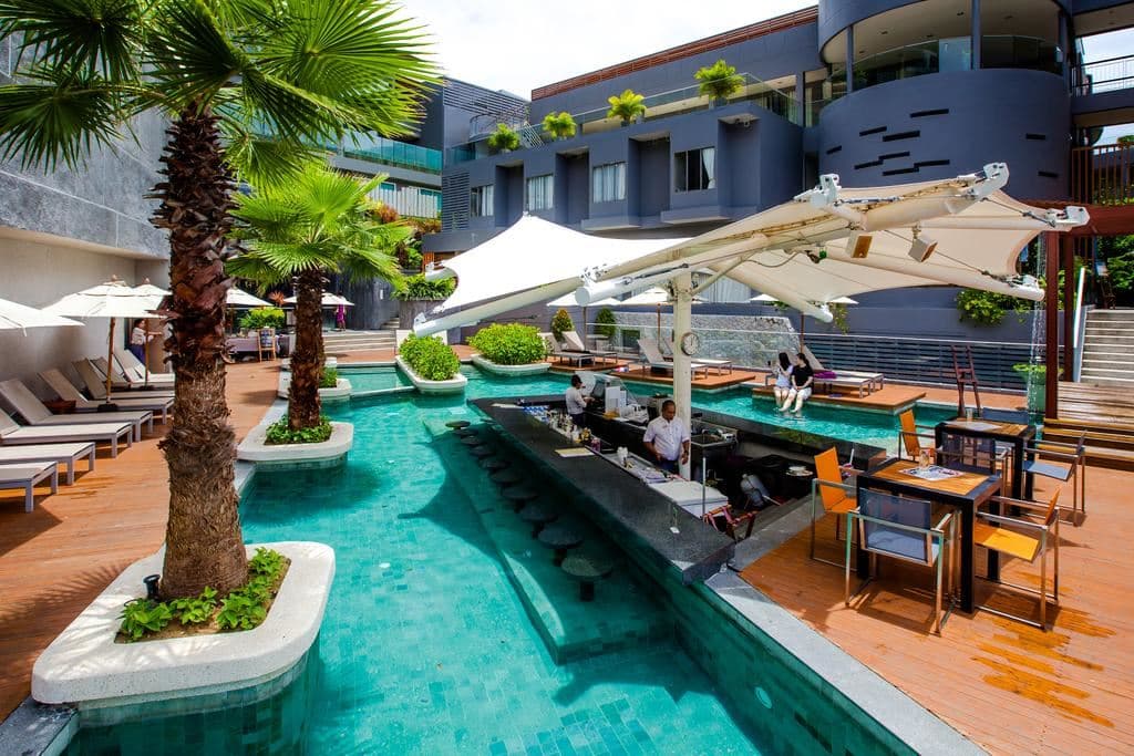 bars-trio-pool-bar