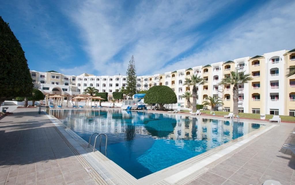 pools-outdoor-pool