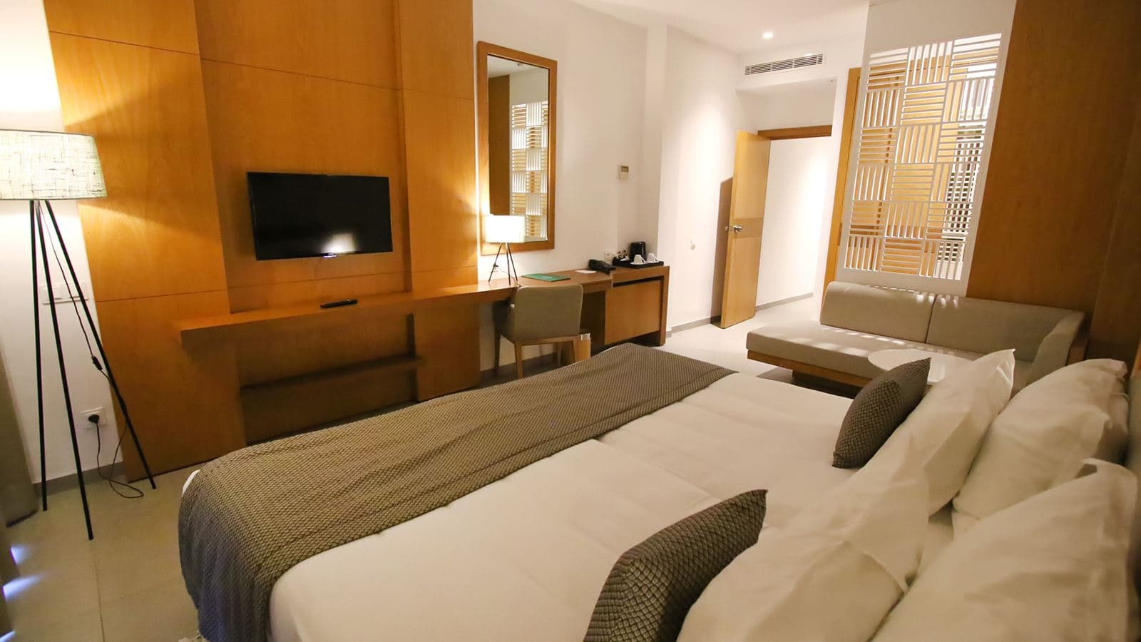 rooms-premium-room