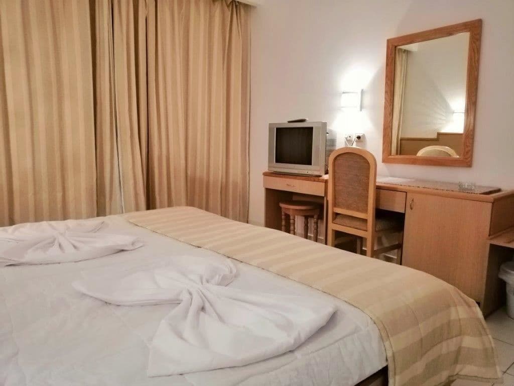 rooms-room-standard-gardenview