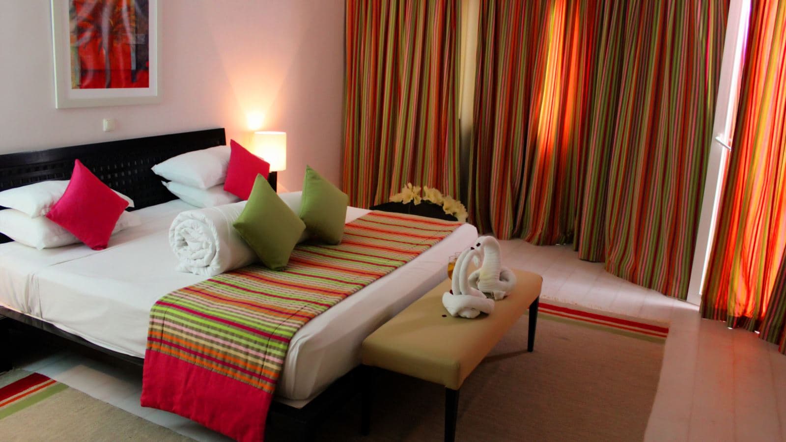 rooms-room-suite