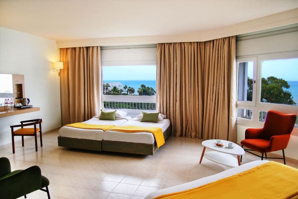 rooms-double-standard-room-seaview