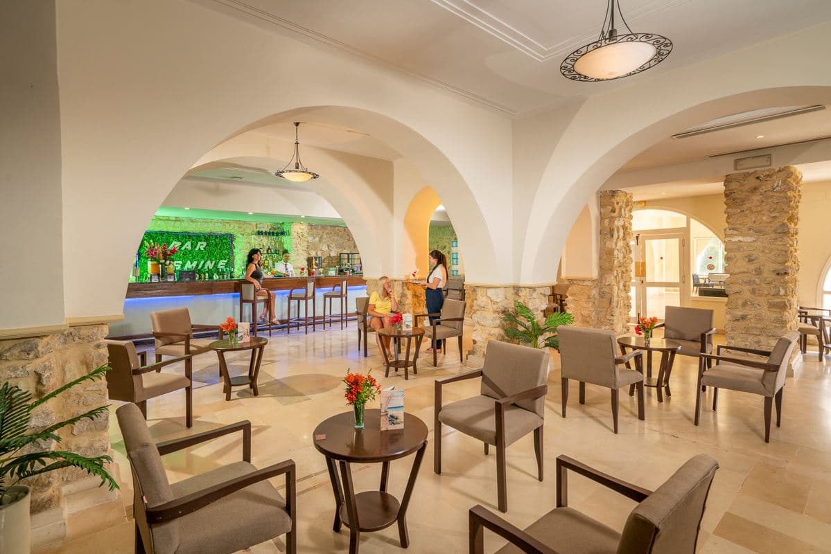 bars-main-bar