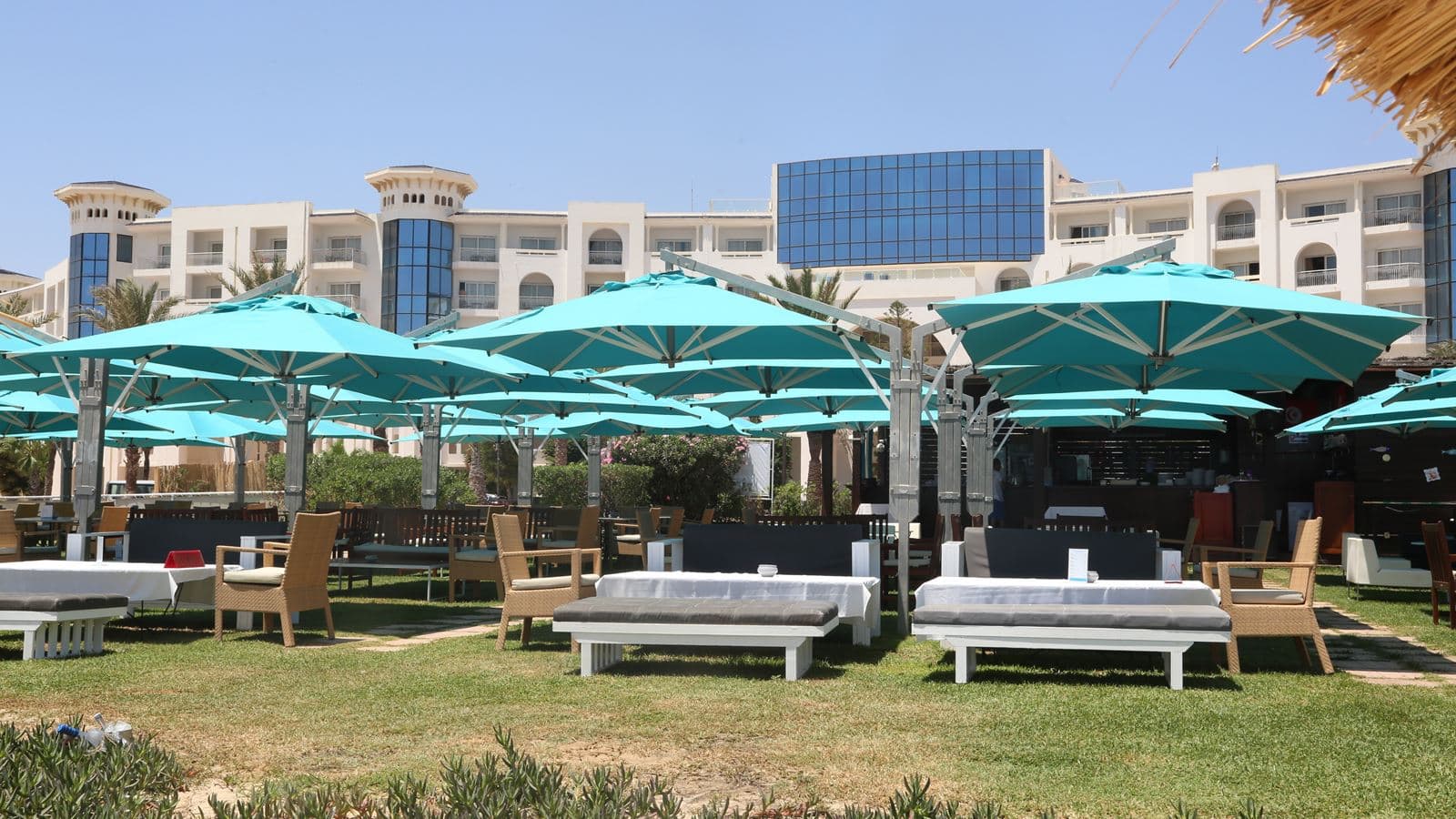 bars-le-beach-bar