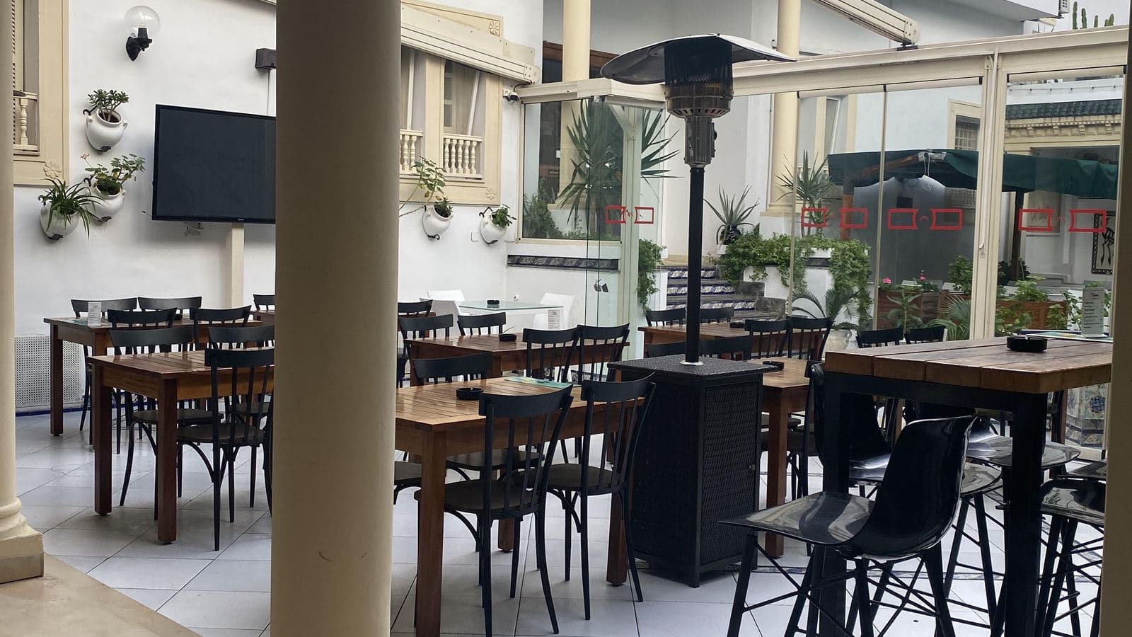 bars-bar-patio