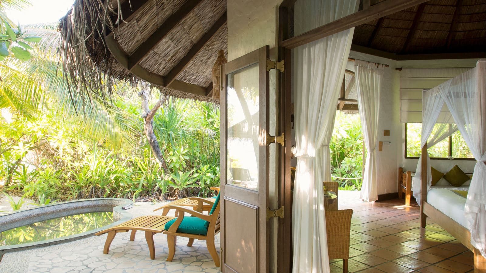 rooms-deluxe-villa