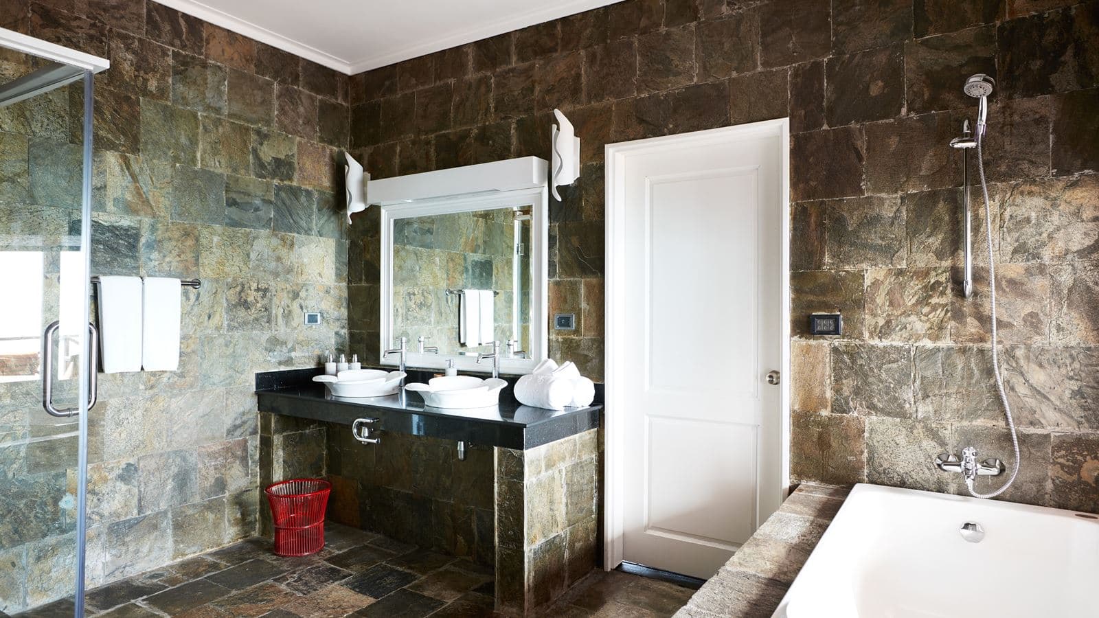 rooms-reef-villa