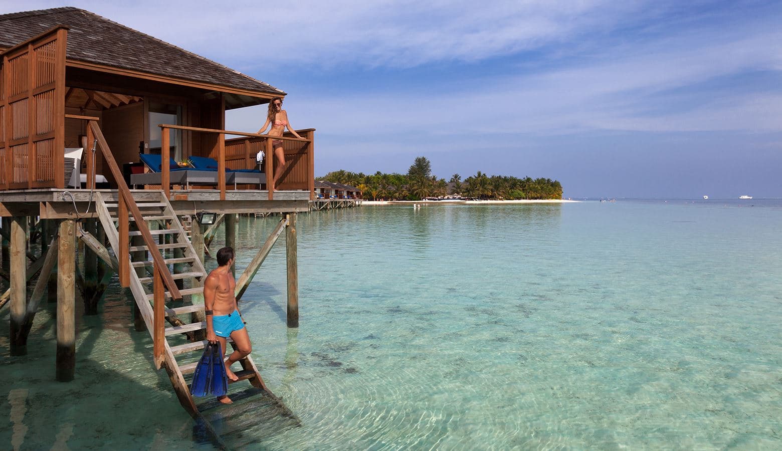 rooms-jacuzzi-water-villa