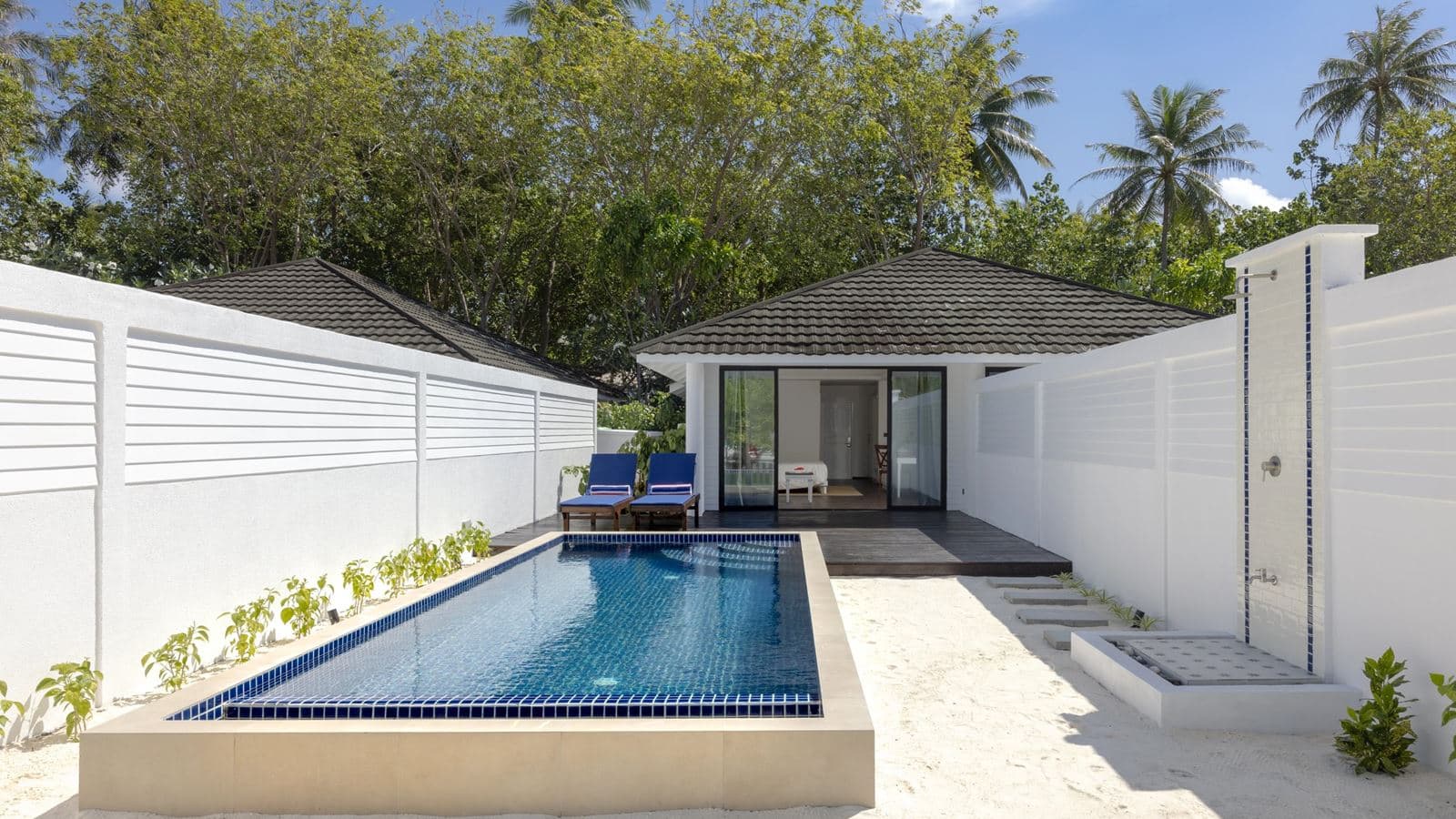 rooms-two-bedroom-beach-villa-with-two-pools