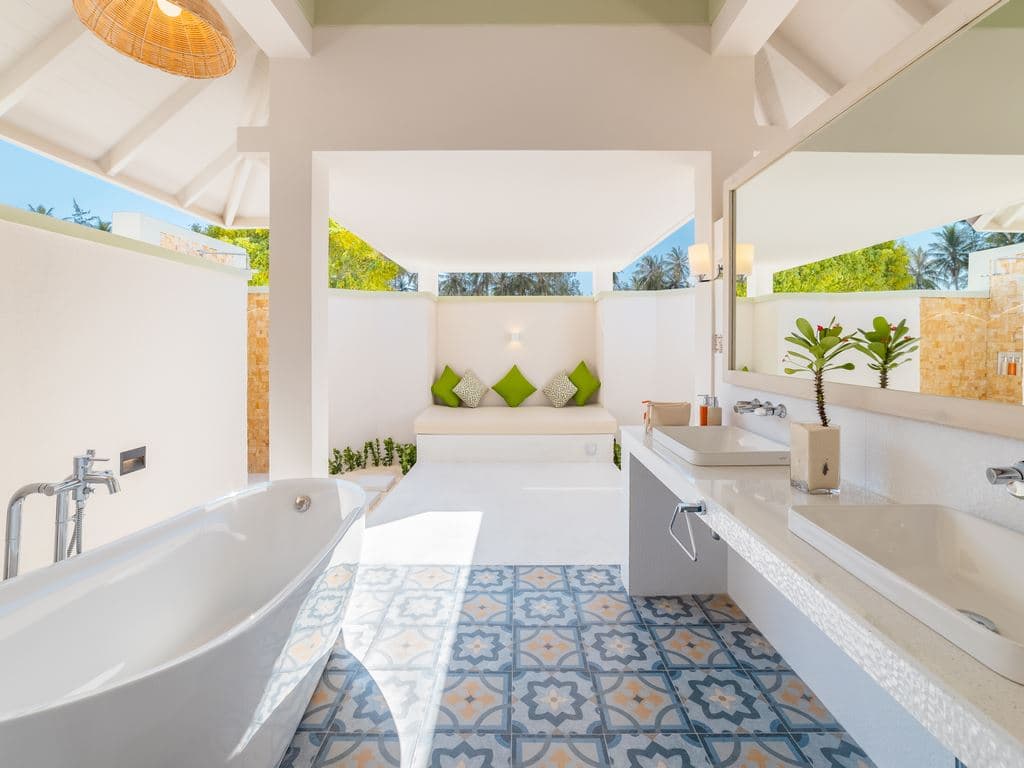 rooms-grand-beach-villa-with-pool