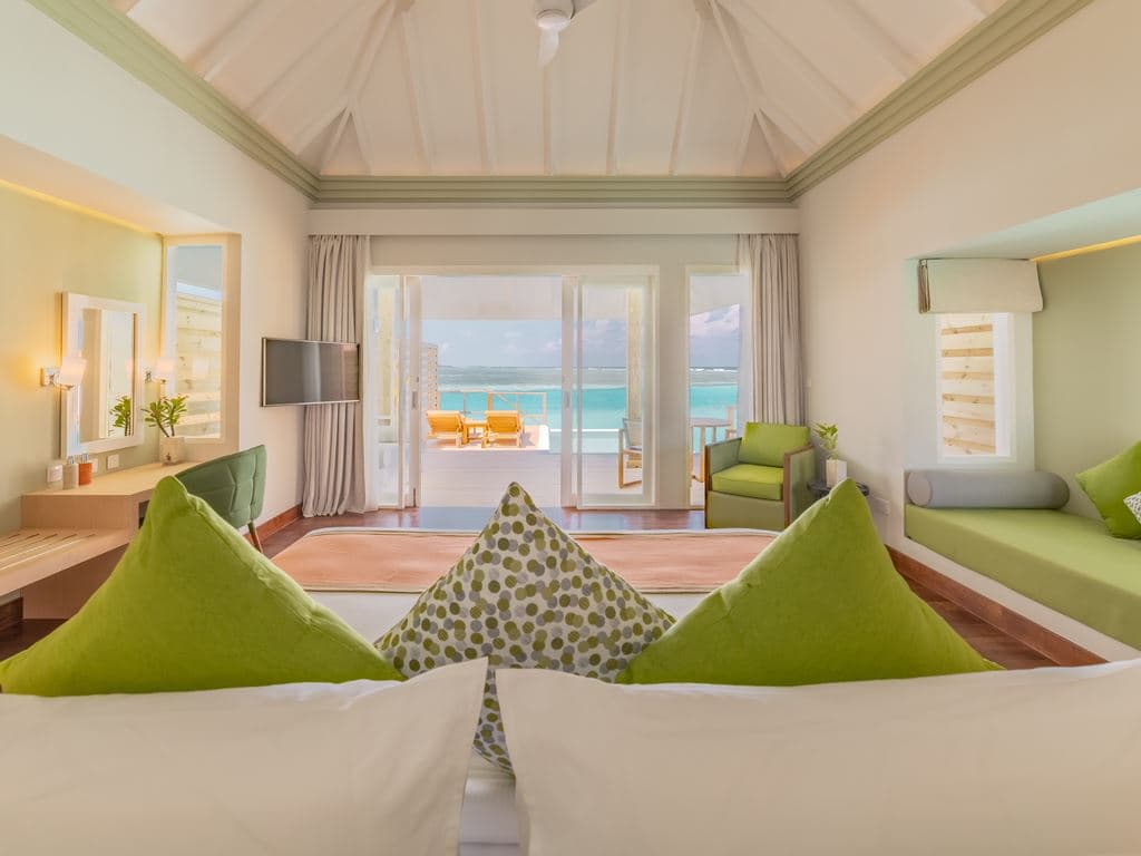 rooms-grand-water-villa-with-pool