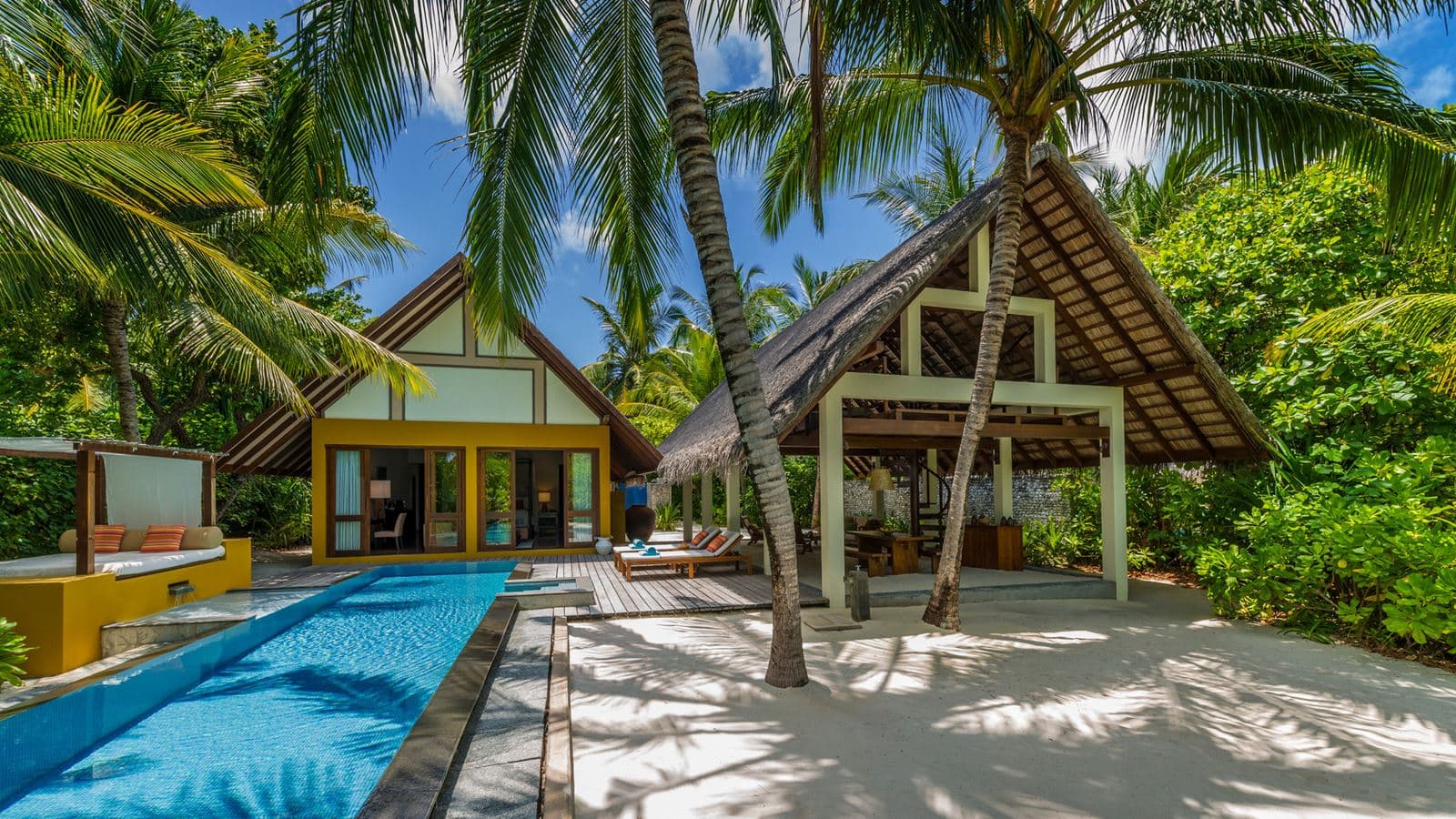 rooms-beach-villa-with-pool