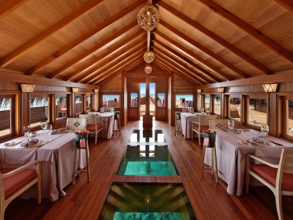 restaurants-batheli-by-the-reef