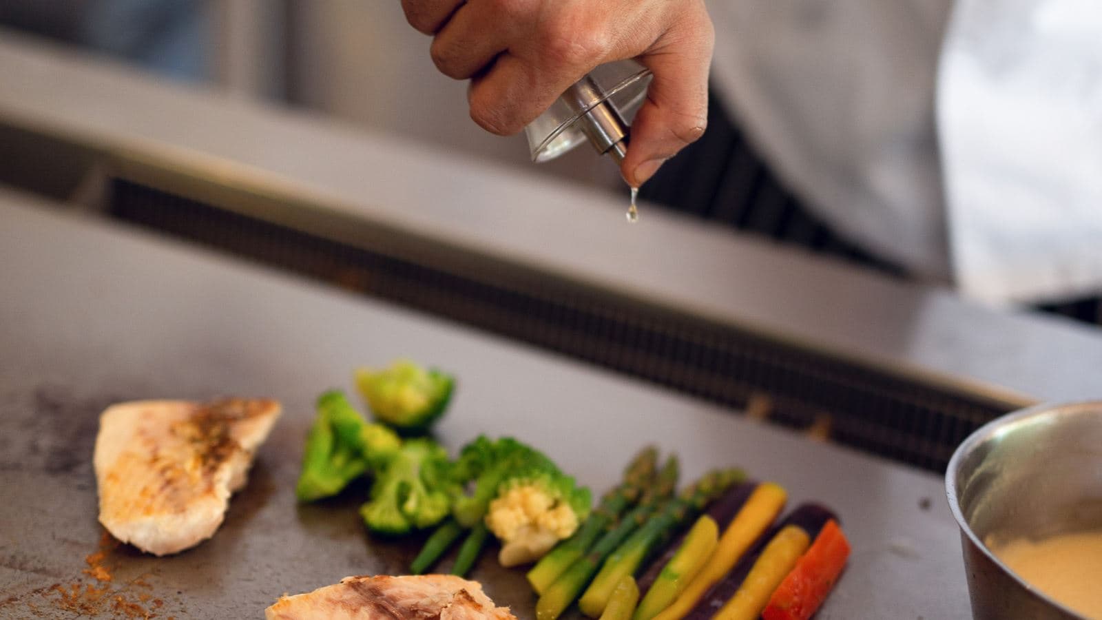 restaurants-shoreline-grill